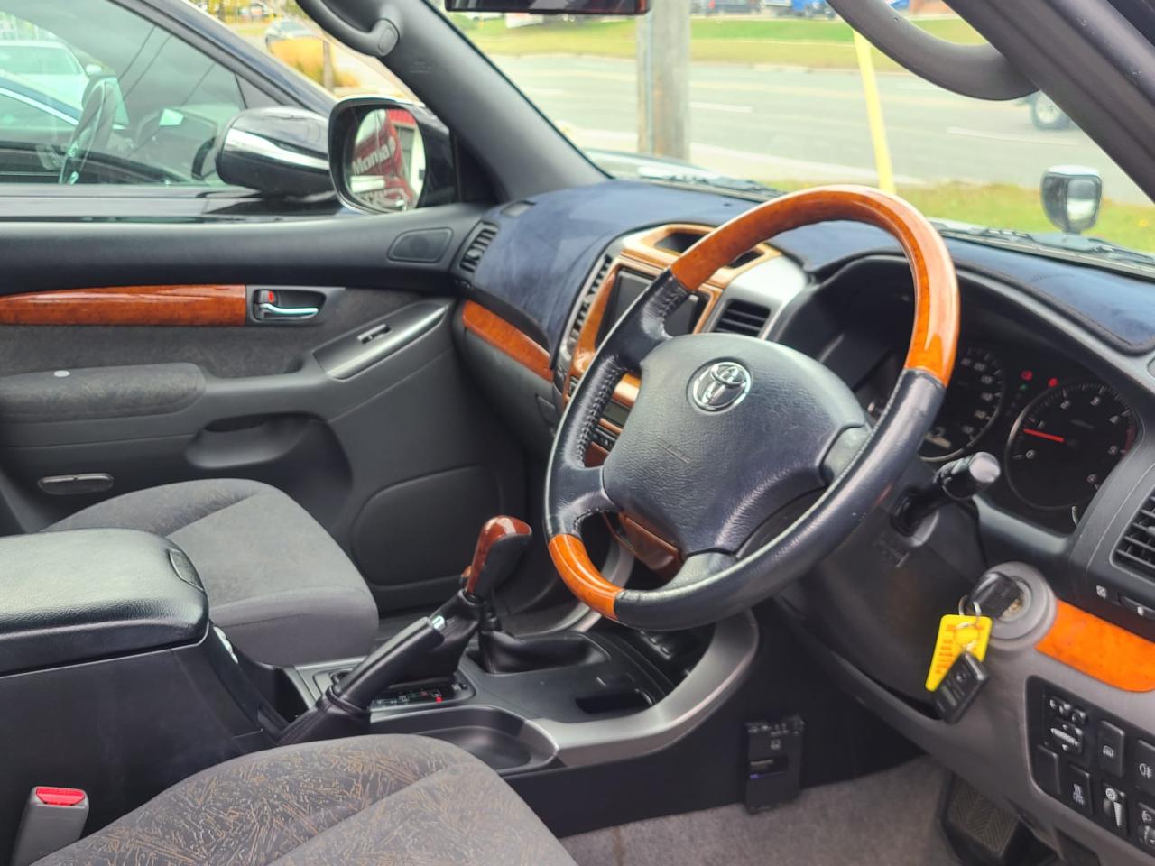 2006 Toyota Land Cruiser Prado TX Limited - DIESEL|8 PASSENGER|SUNROOF|4WD Photo