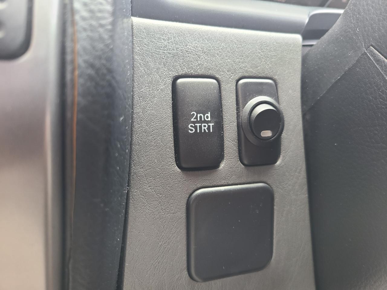 2006 Toyota Land Cruiser Prado TX Limited - DIESEL|8 PASSENGER|SUNROOF|4WD Photo