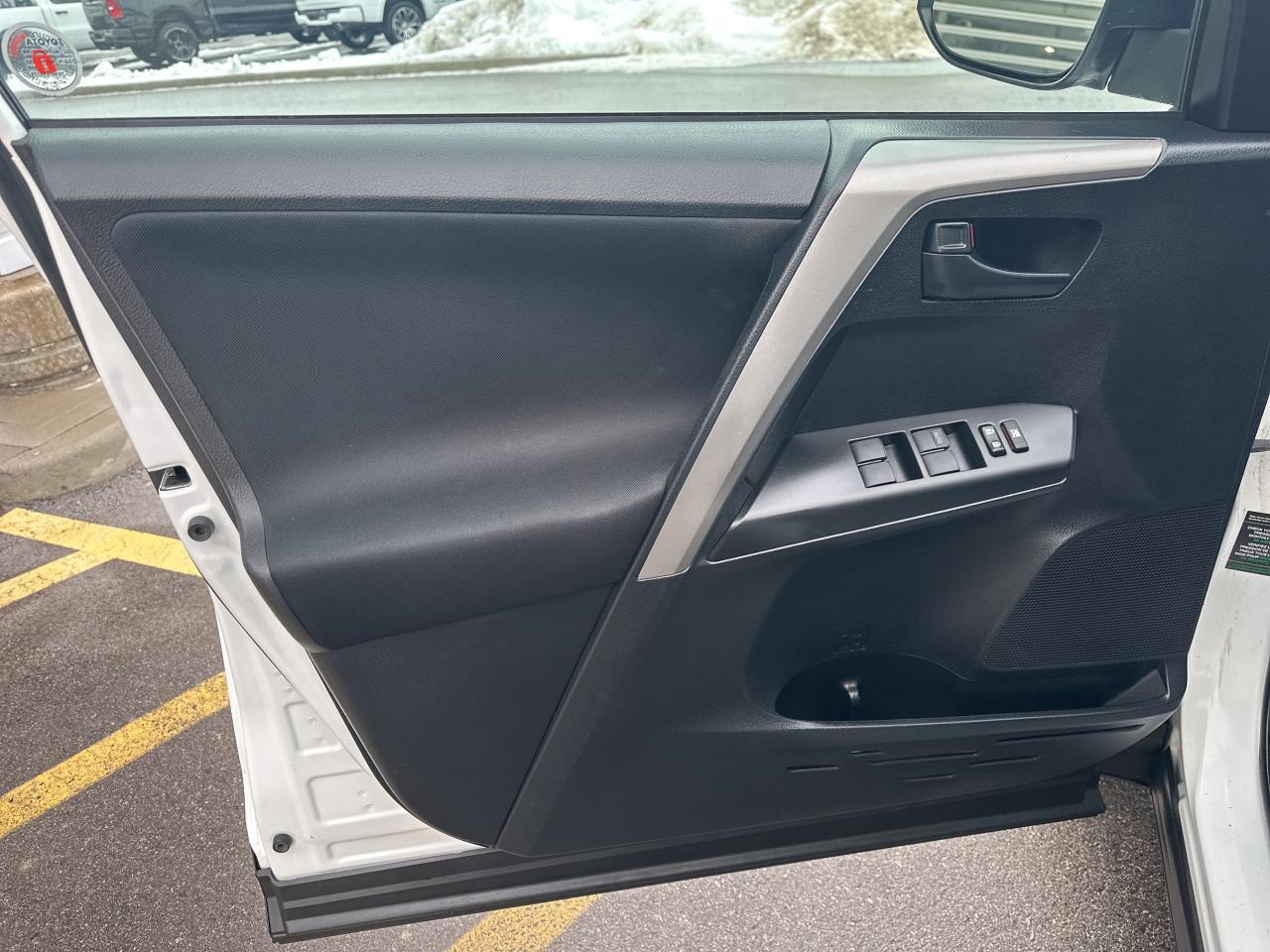 2017 Toyota RAV4 LE FWD - 1 Owner Photo