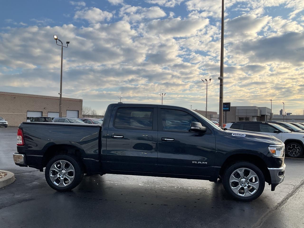 2019 RAM 1500 Crew Cab BIG HORN LVL 1 / V8 / NAV / ANDROID APPLE CARPLAY Photo3