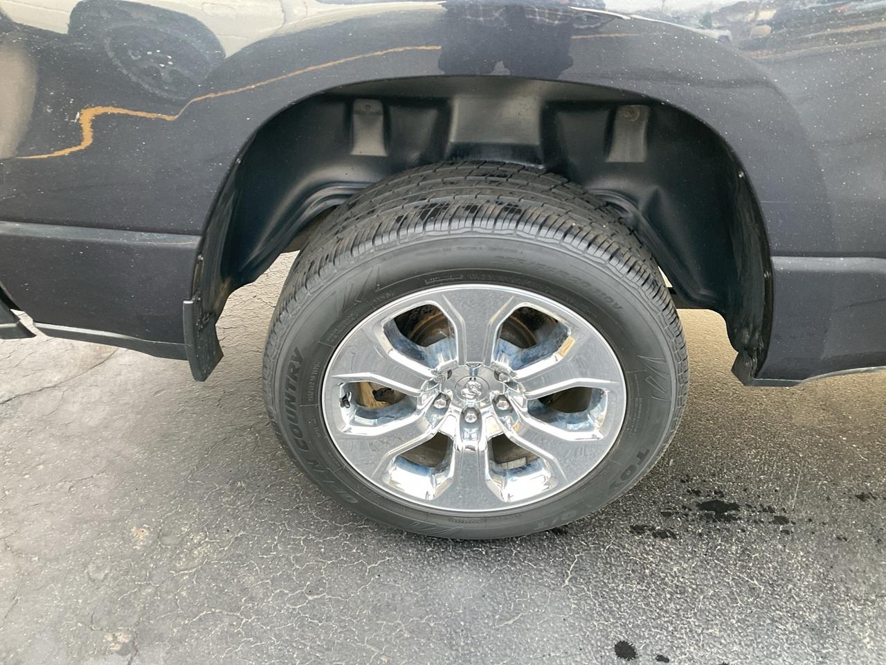 2019 RAM 1500 Crew Cab BIG HORN LVL 1 / V8 / NAV / ANDROID APPLE CARPLAY Photo4