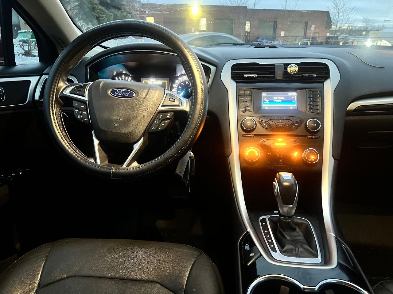 2014 Ford Fusion SE Photo