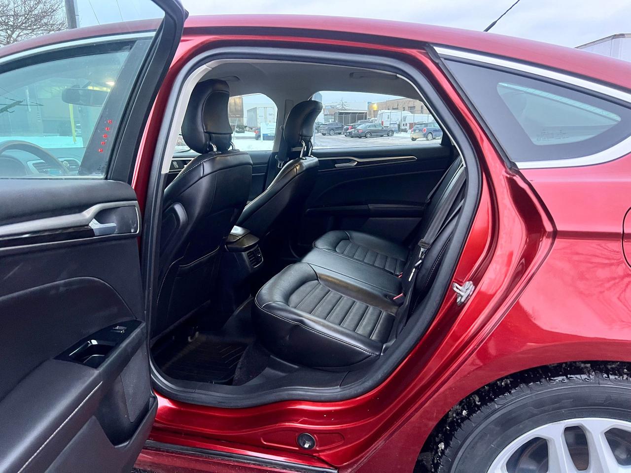 2014 Ford Fusion SE Photo