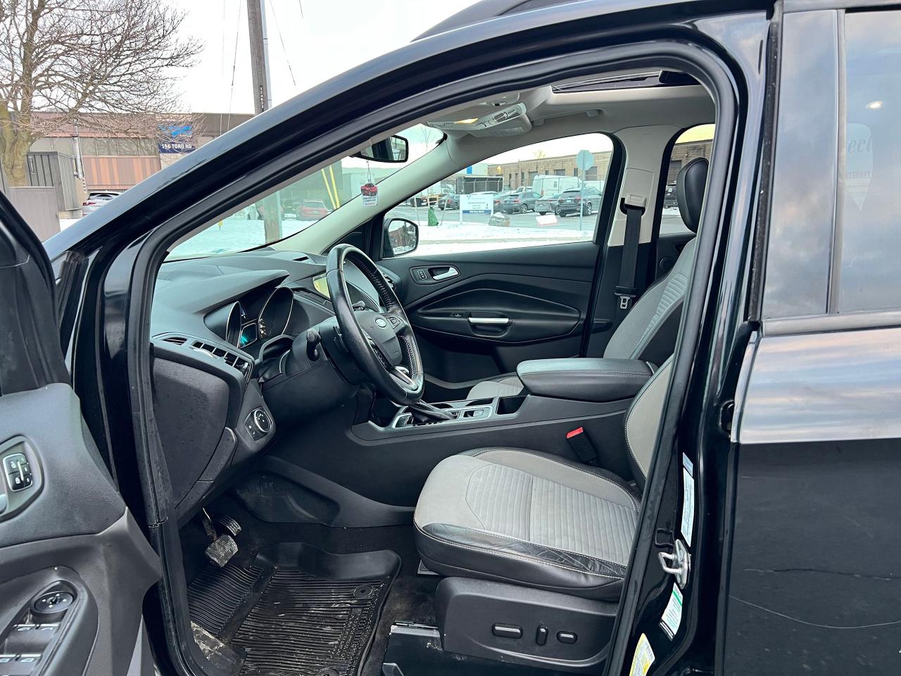 2018 Ford Escape Titanium Photo