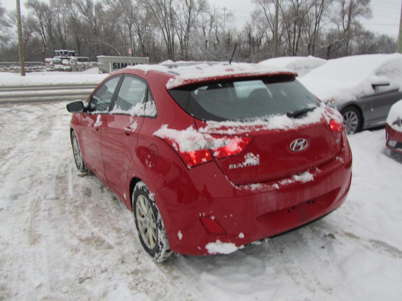 2013 Hyundai Elantra GT 5dr HB Man GLS *Ltd Avail* Photo