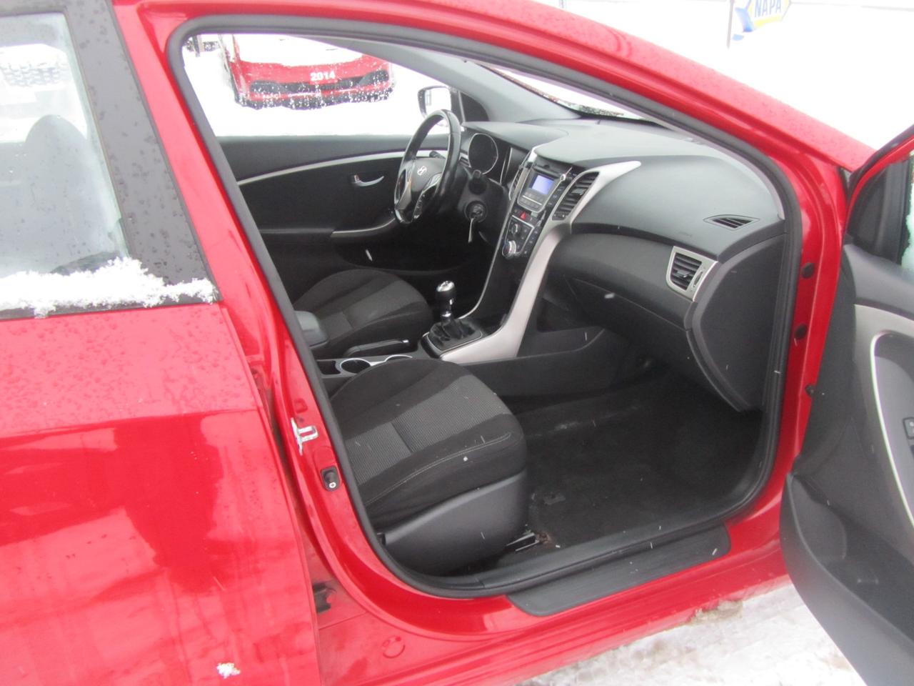 2013 Hyundai Elantra GT 5dr HB Man GLS *Ltd Avail* Photo