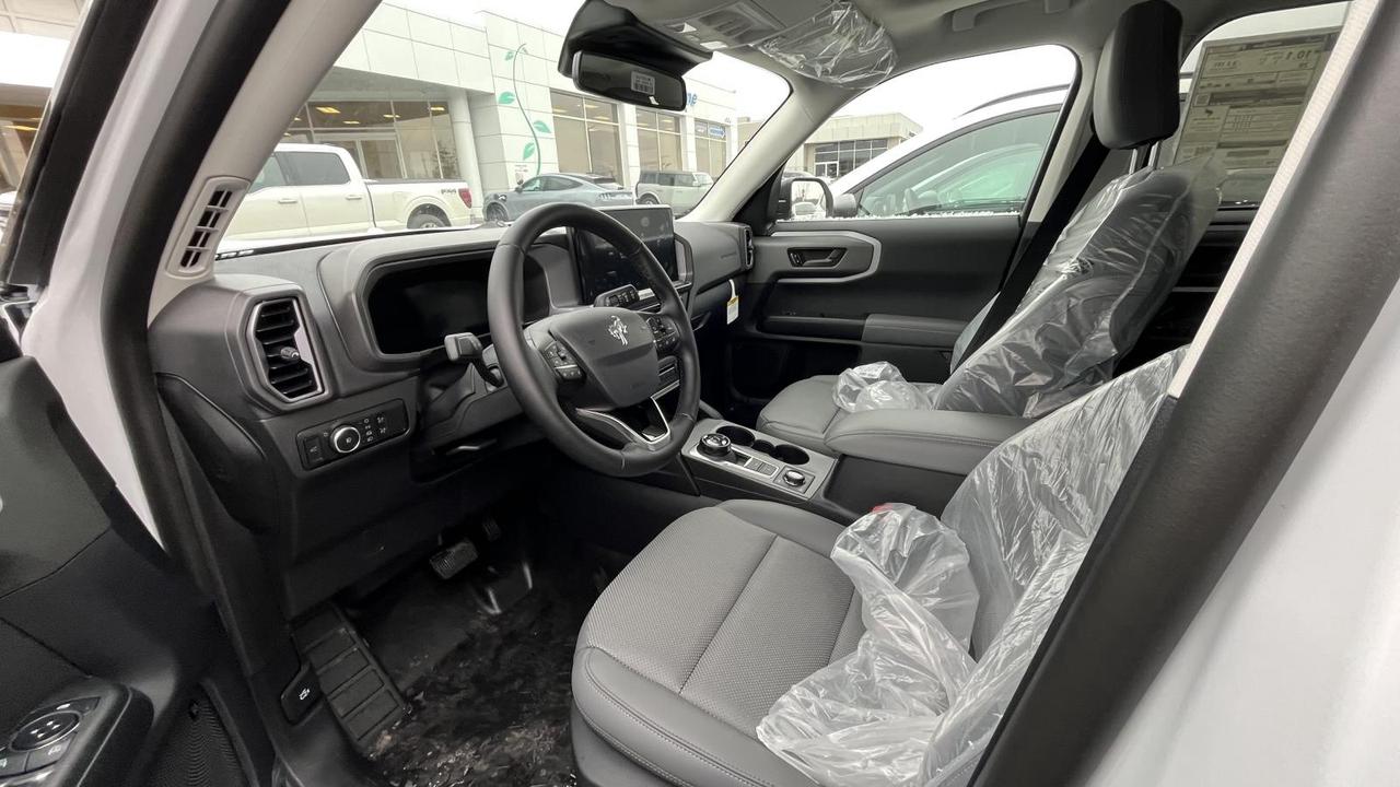 2025 Ford Bronco Sport BADLANDS Photo2