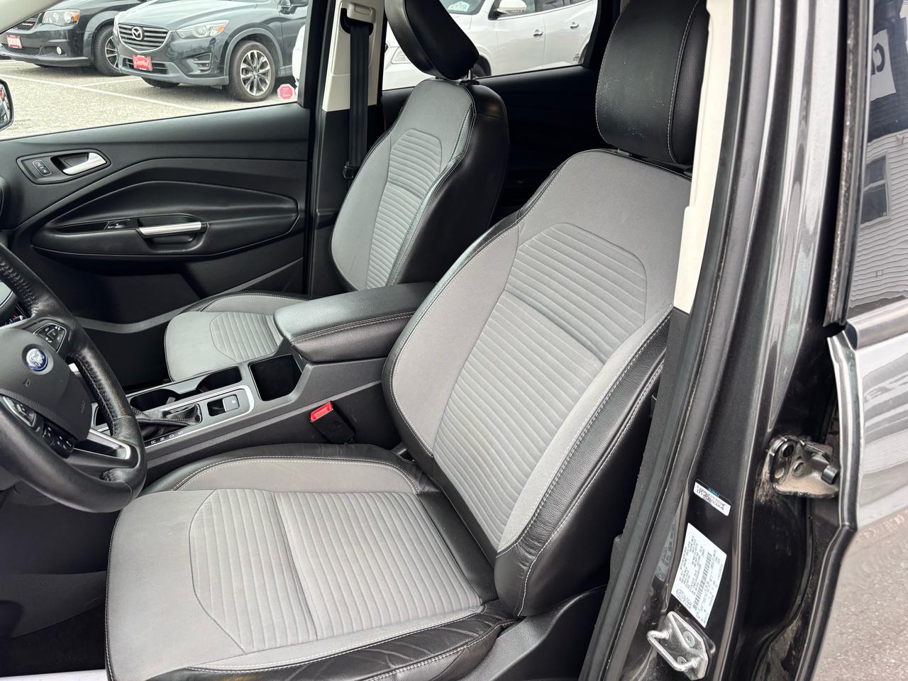 2018 Ford Escape SE ** BSM, LDW, ADAPT CRUISE ** Photo