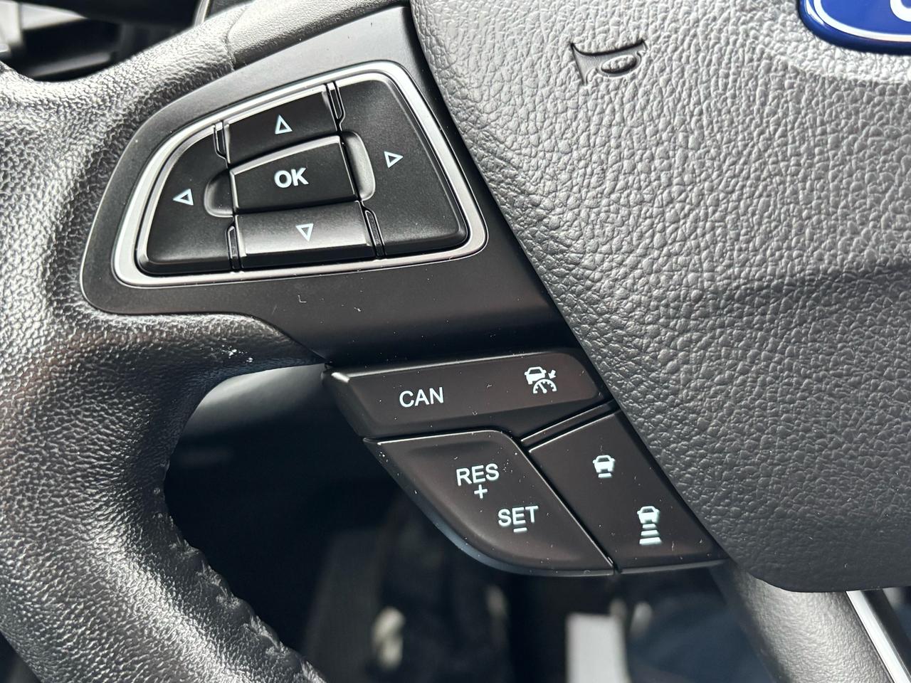 2018 Ford Escape SE ** BSM, LDW, ADAPT CRUISE ** Photo
