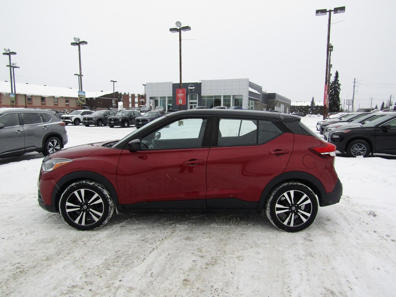 2020 Nissan Kicks SV Photo