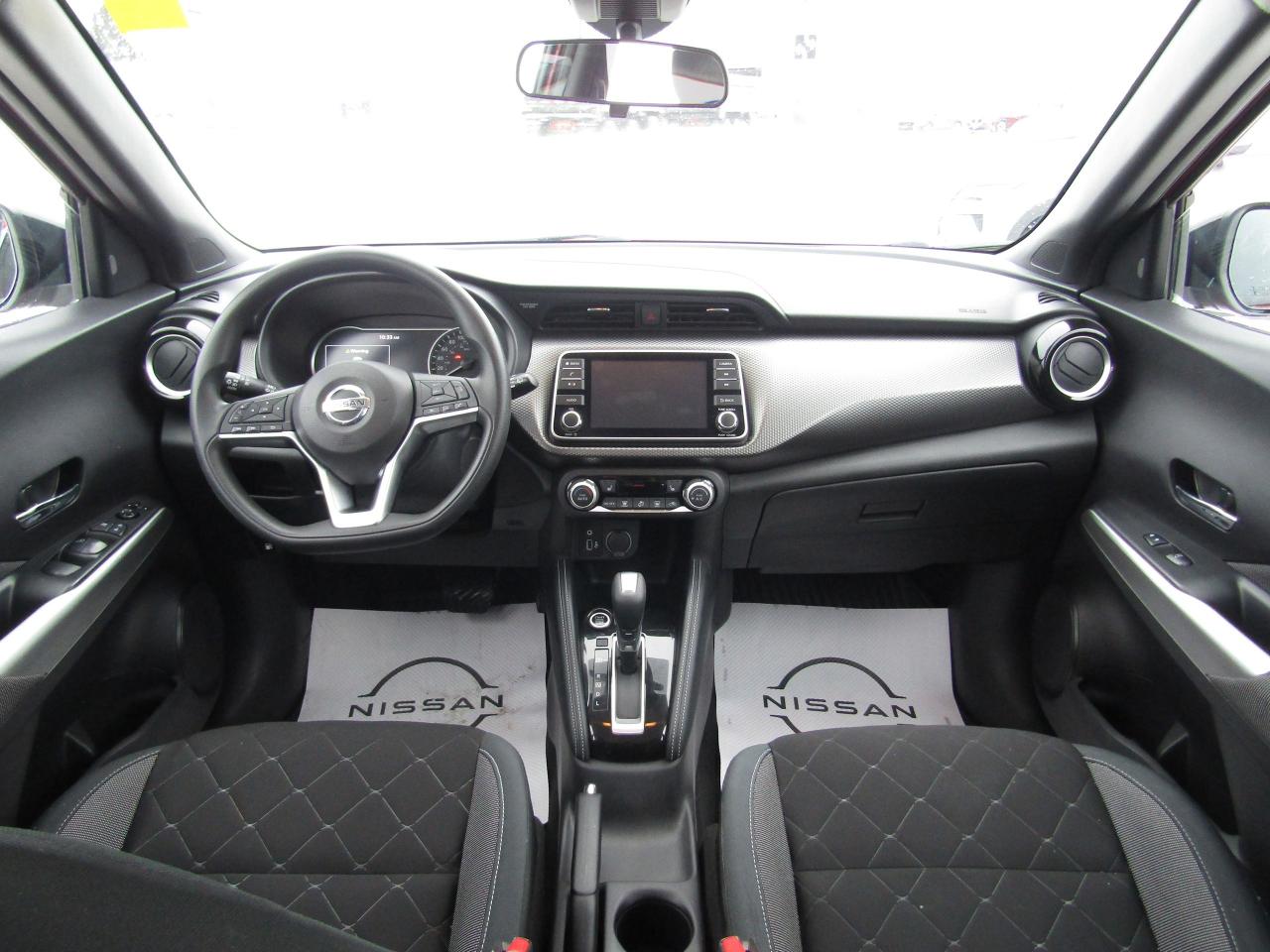 2020 Nissan Kicks SV Photo