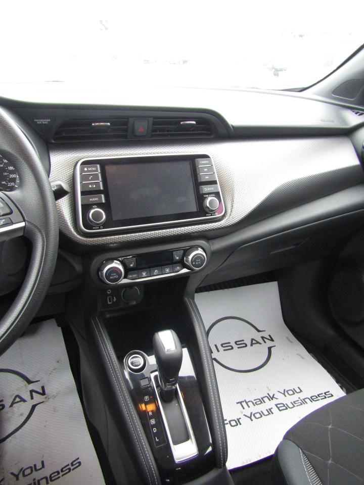 2020 Nissan Kicks SV Photo