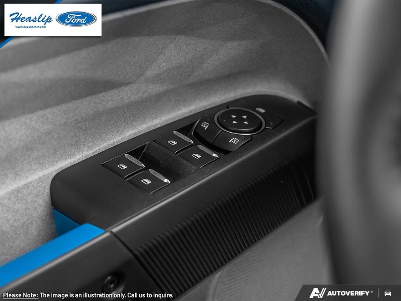 2025 Ford Maverick XLT Photo