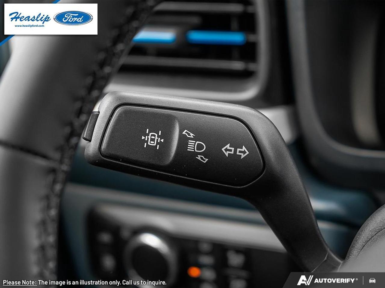 2025 Ford Maverick XLT Photo