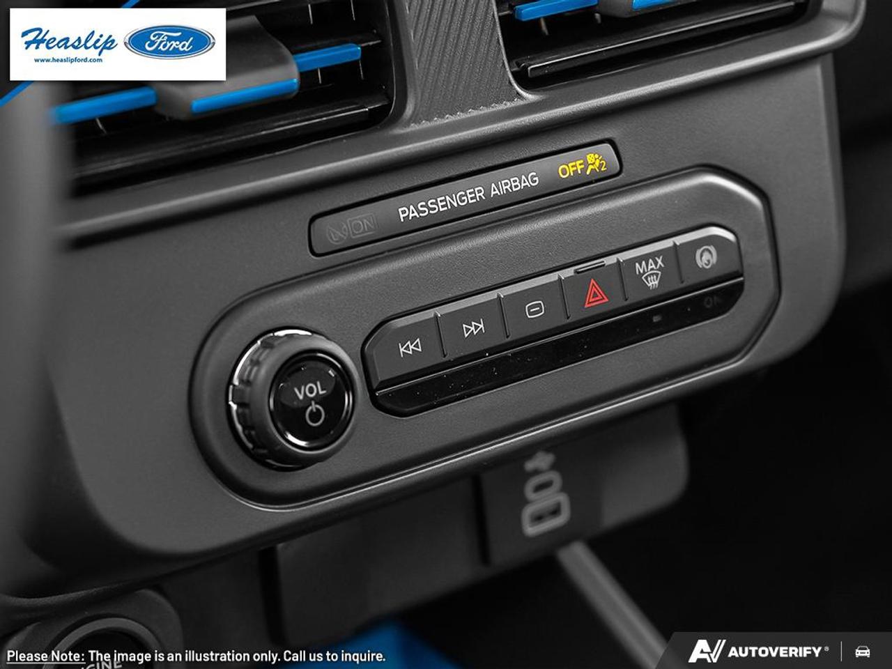 2025 Ford Maverick XLT Photo