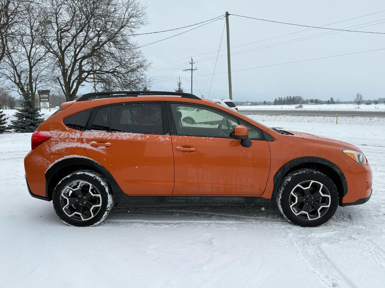 2014 Subaru XV Crosstrek 2.0i w/Sport Pkg | Heated Seats | Bluetooth | Cruise Control Photo