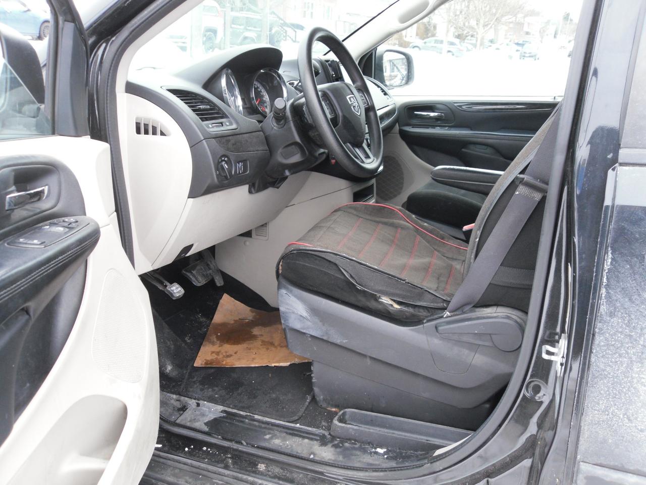 2015 Dodge Grand Caravan CANADA VALUE PACKAGE Photo4