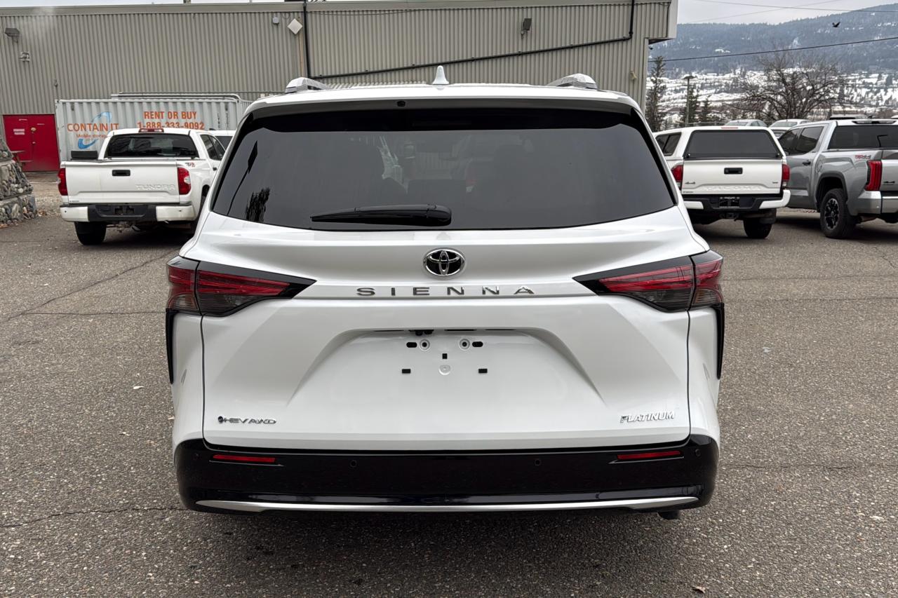 2026 Toyota Sienna Limited Platinum Photo