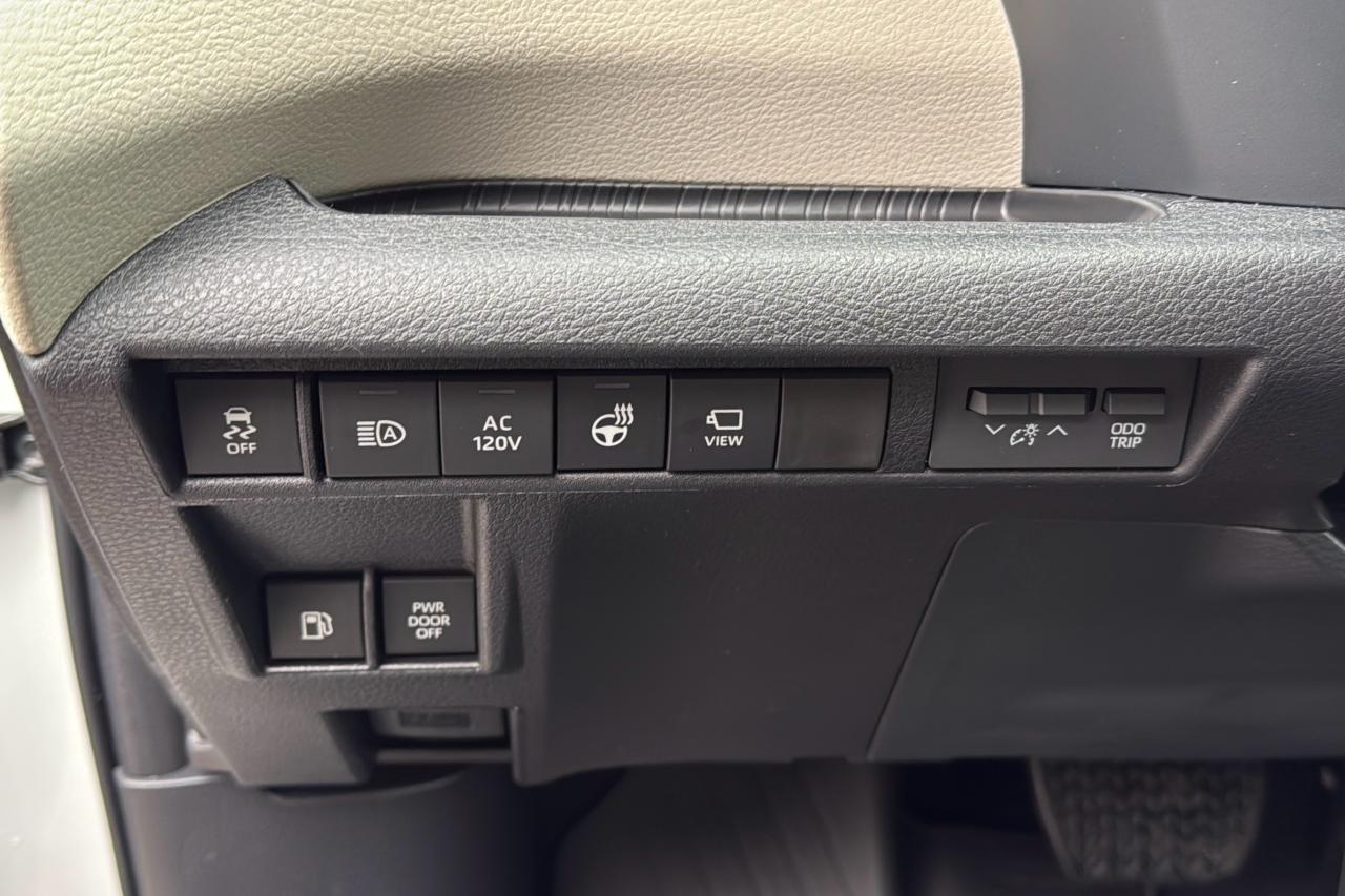 2026 Toyota Sienna Limited Platinum Photo