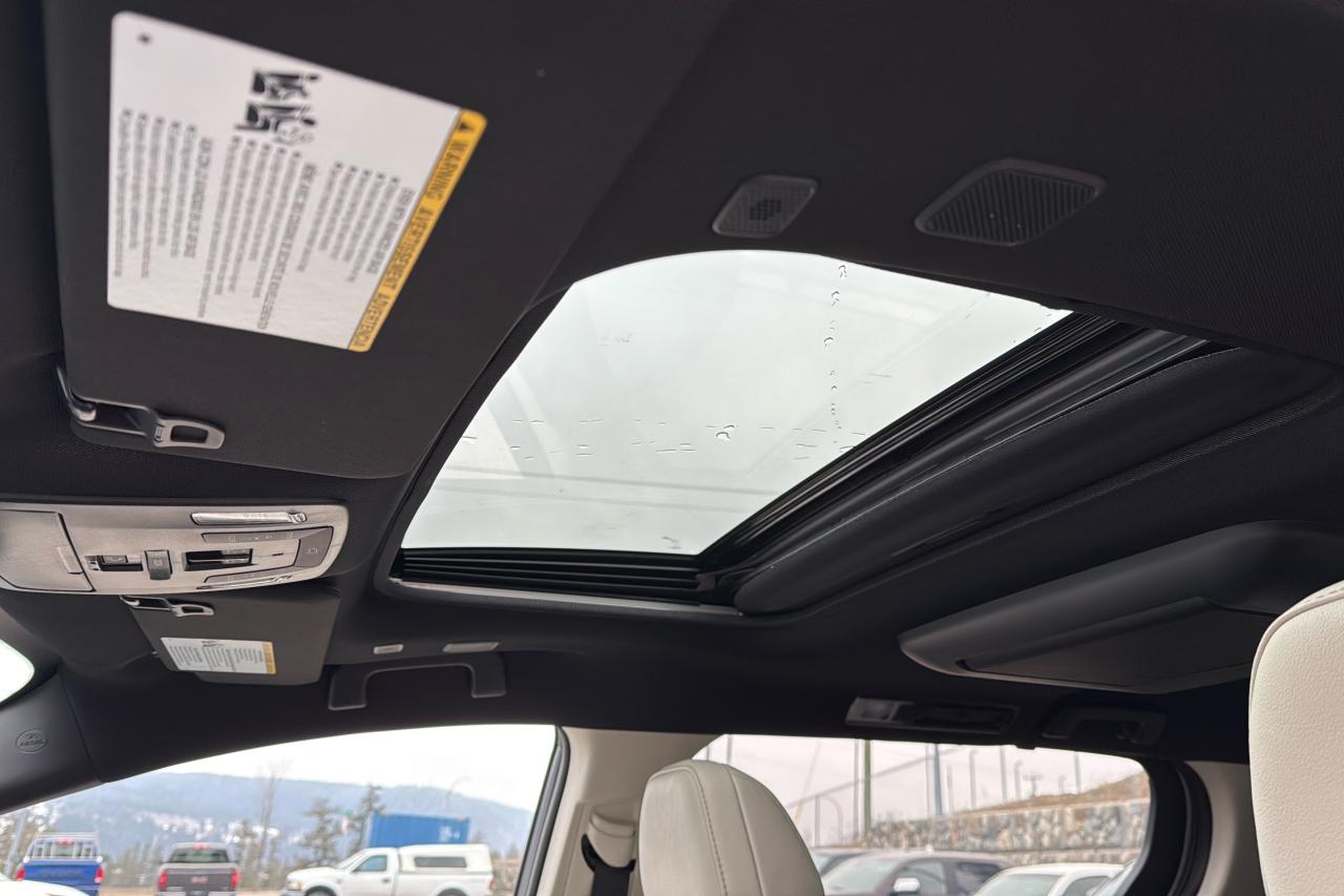 2026 Toyota Sienna Limited Platinum Photo