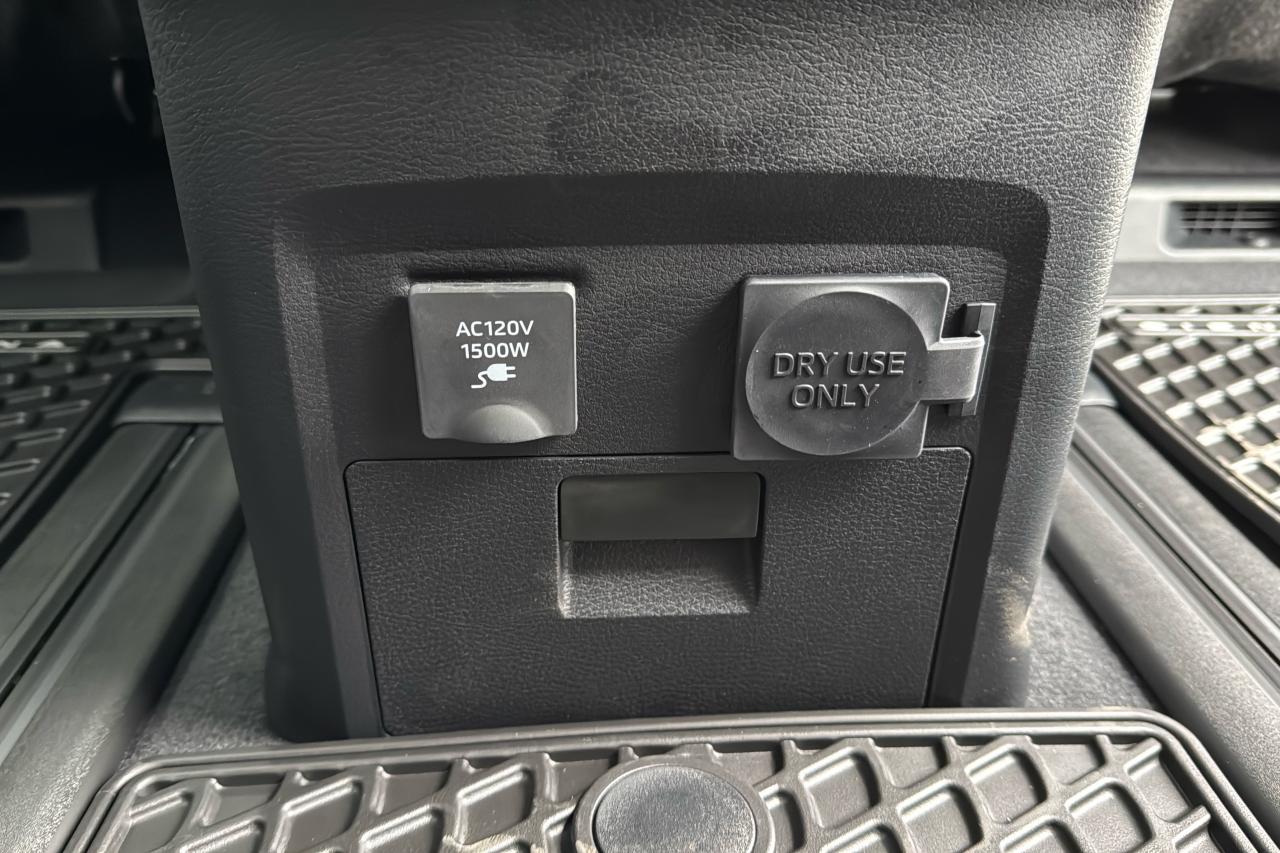 2026 Toyota Sienna Limited Platinum Photo