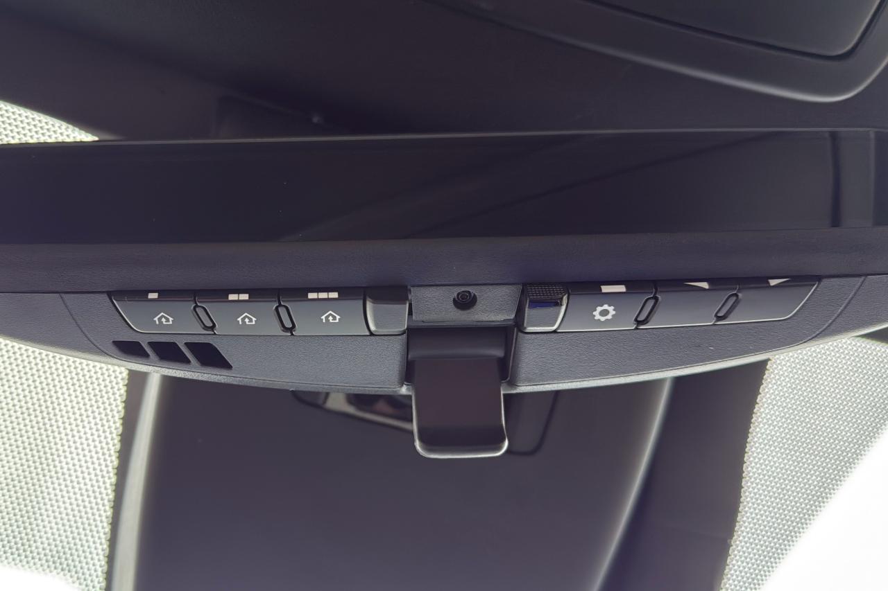 2026 Toyota Sienna Limited Platinum Photo