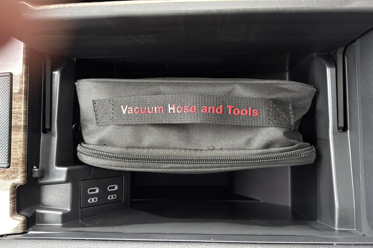 2026 Toyota Sienna Limited Platinum Photo