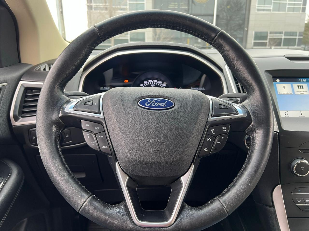 2016 Ford Edge SEL Photo