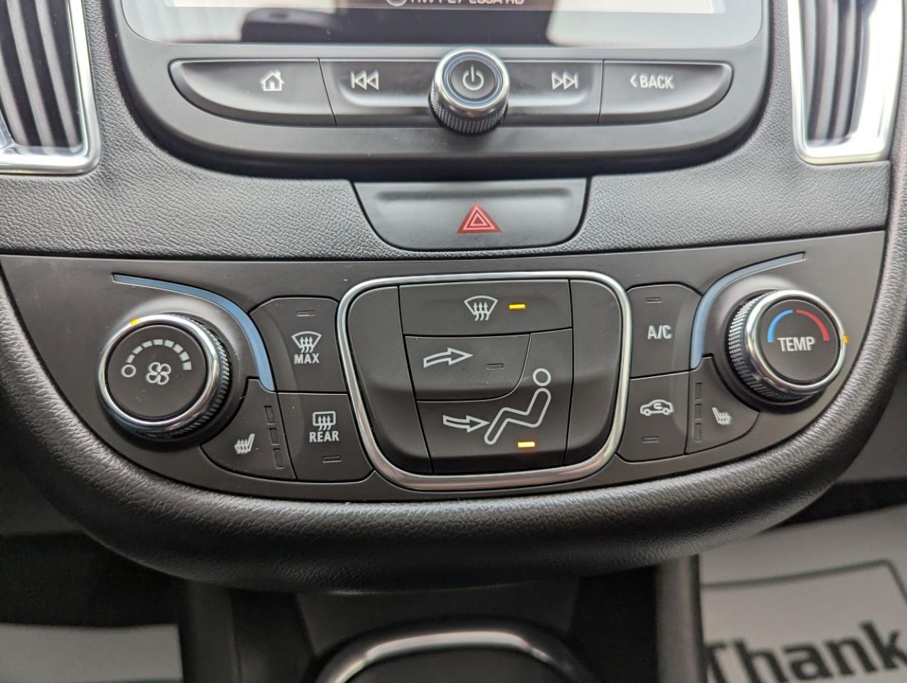 2018 Chevrolet Malibu LT WITH LEATHER/SUNROOF!! Photo