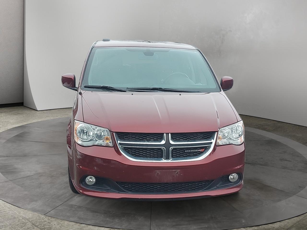 2019 Dodge Grand Caravan SXT Premium Plus Photo0