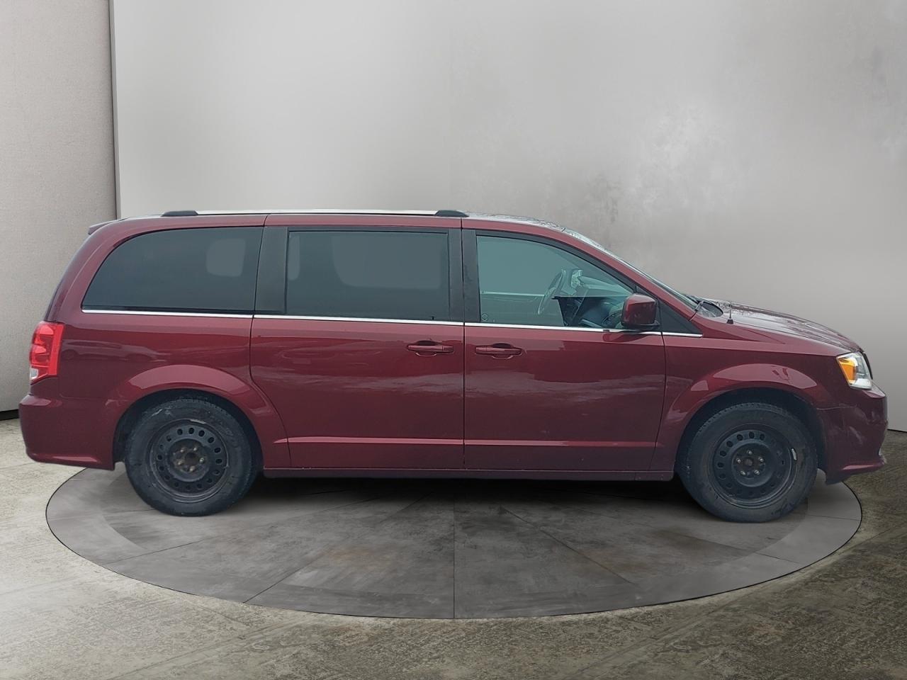 2019 Dodge Grand Caravan SXT Premium Plus Photo