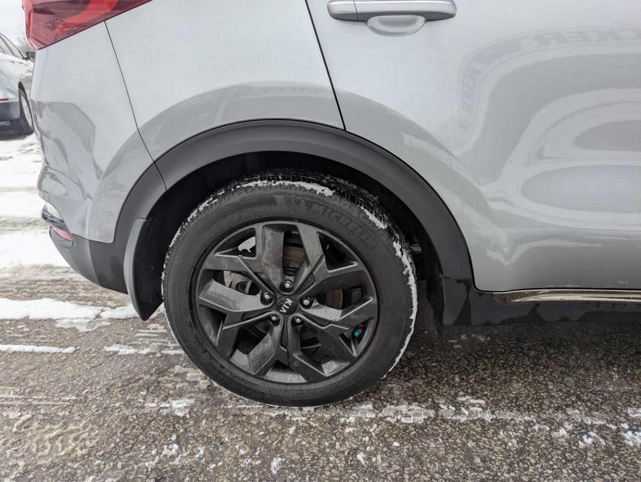 2021 Kia Sportage EX S SPACIOUS INTERIOR!! Photo