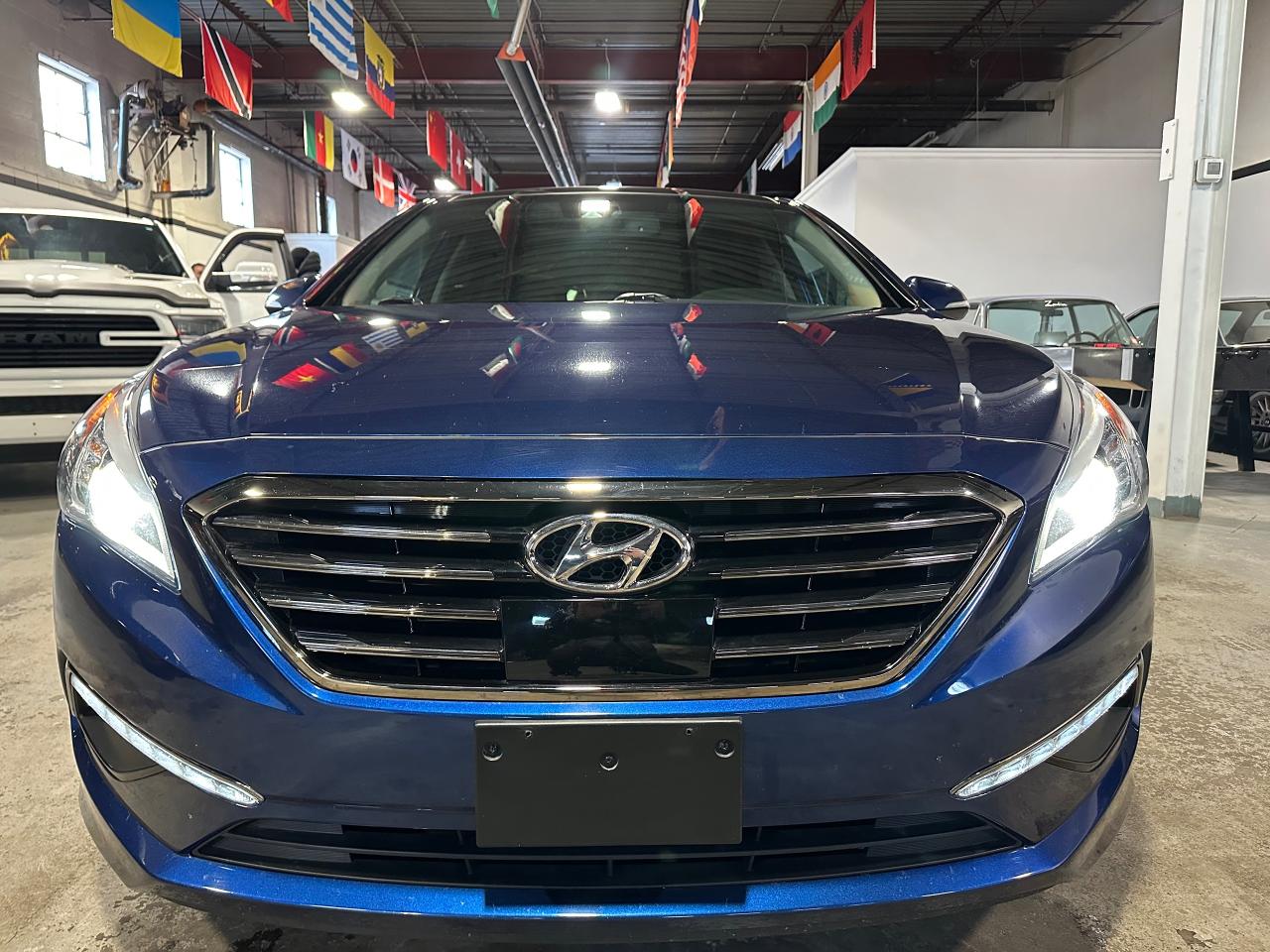 2016 Hyundai Sonata 2.4L PANORAMIC  SUNROOF | LIMITIED | LANE ASSIST Photo