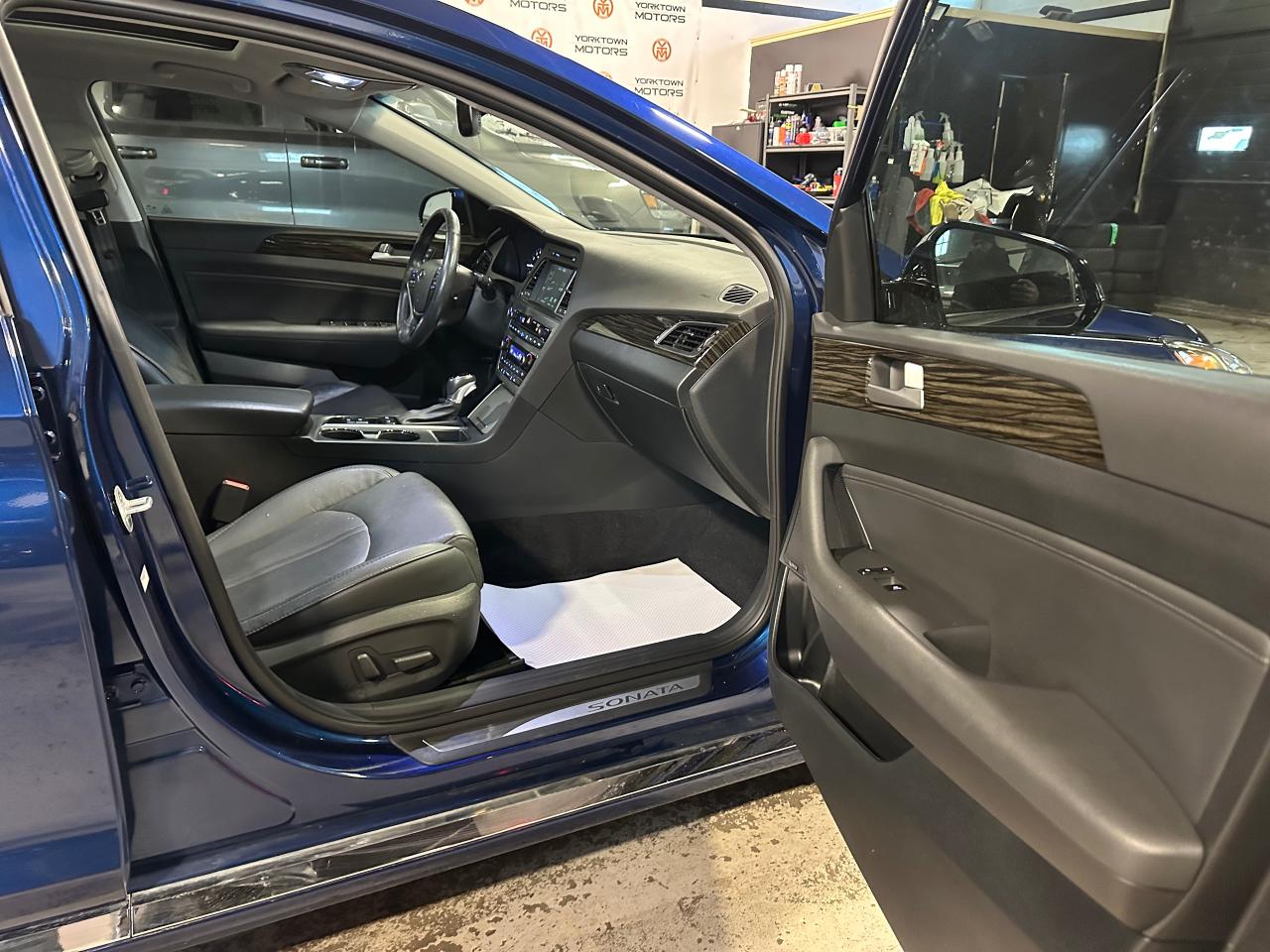 2016 Hyundai Sonata 2.4L PANORAMIC  SUNROOF | LIMITIED | LANE ASSIST Photo