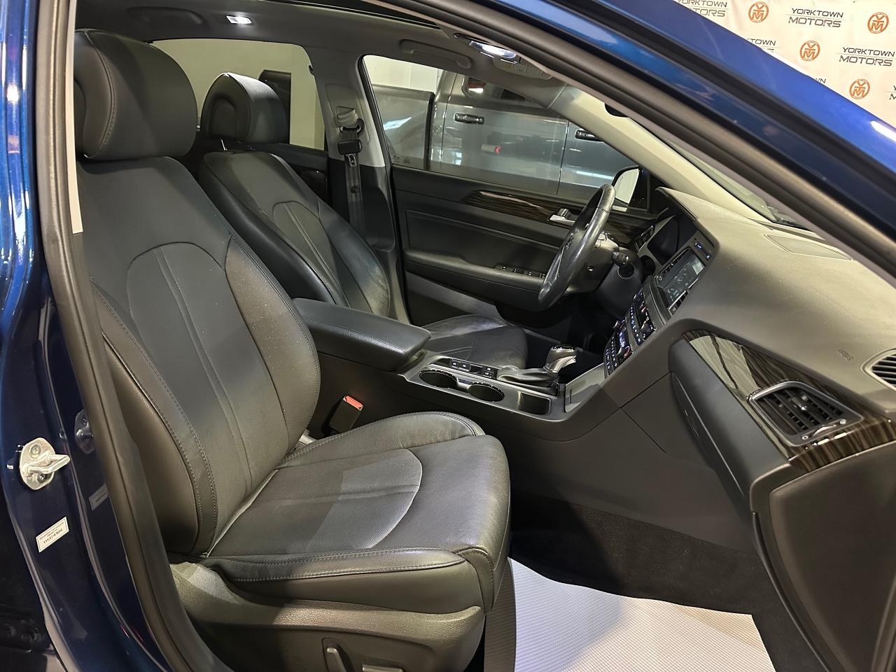 2016 Hyundai Sonata 2.4L PANORAMIC  SUNROOF | LIMITIED | LANE ASSIST Photo