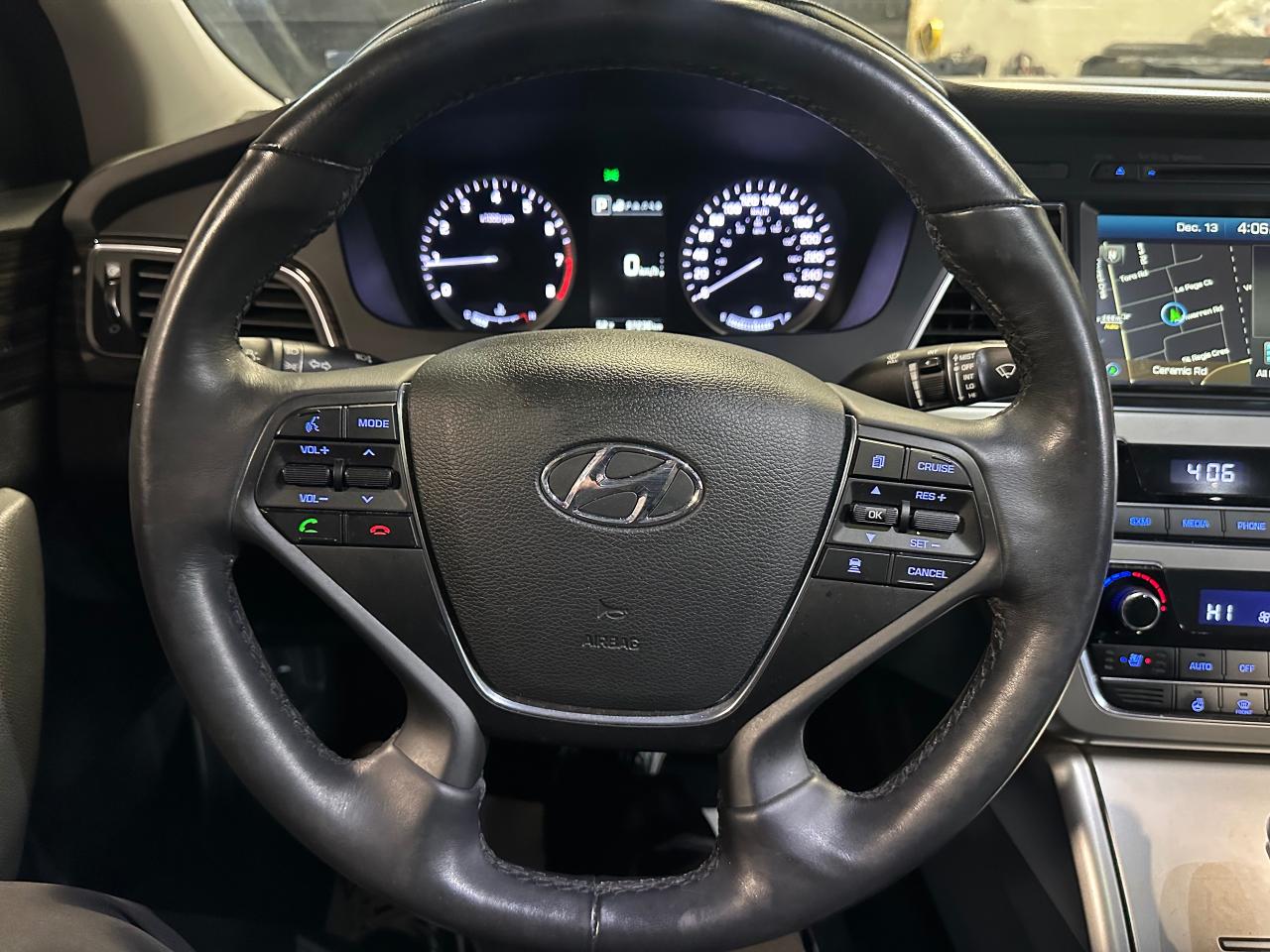 2016 Hyundai Sonata 2.4L PANORAMIC  SUNROOF | LIMITIED | LANE ASSIST Photo