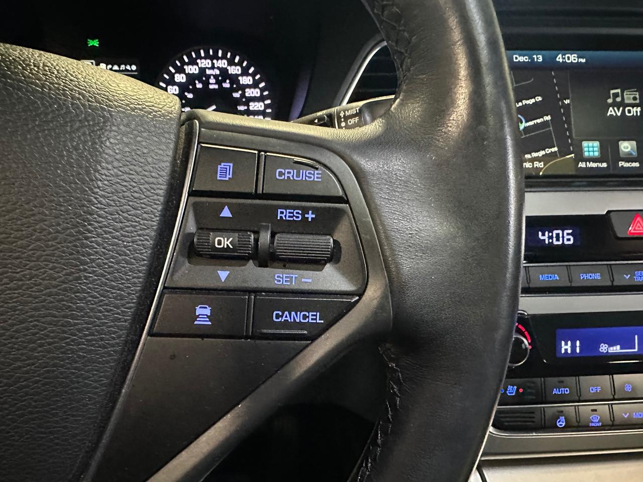 2016 Hyundai Sonata 2.4L PANORAMIC  SUNROOF | LIMITIED | LANE ASSIST Photo