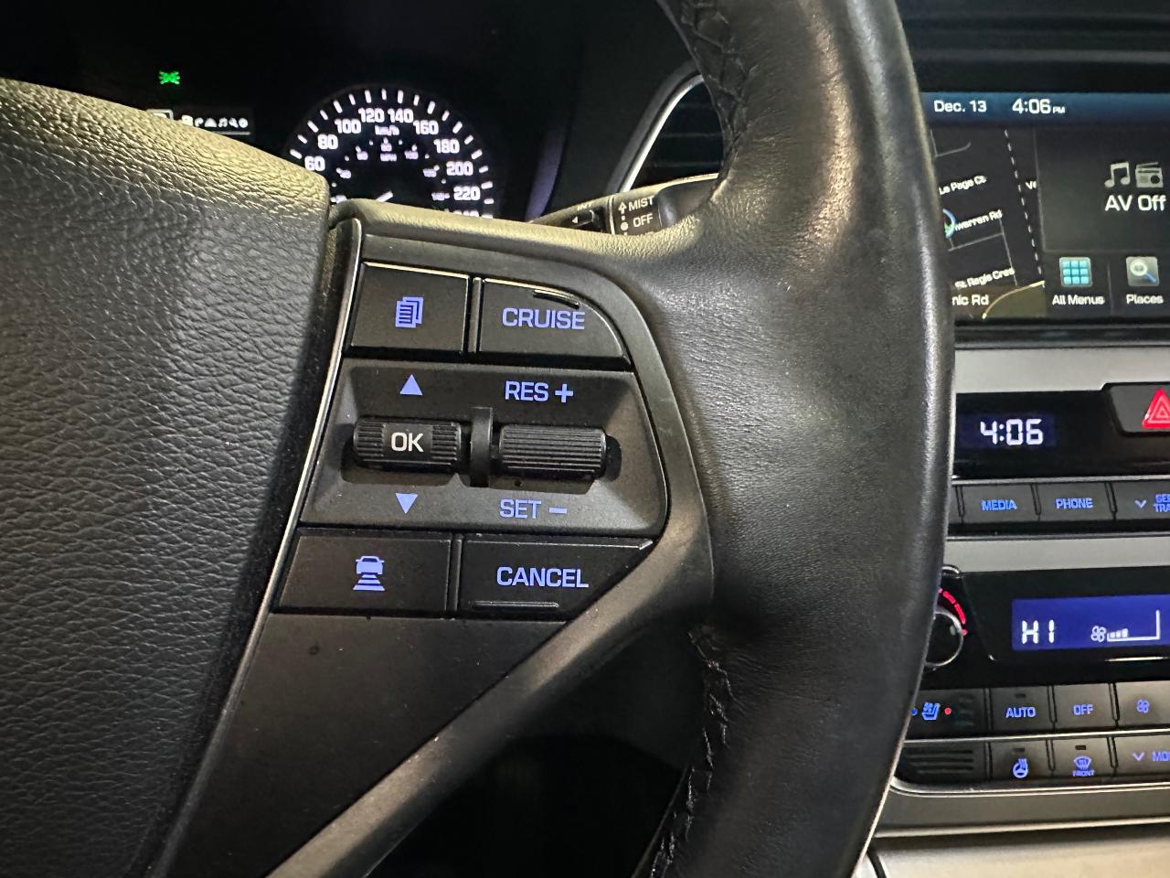 2016 Hyundai Sonata 2.4L PANORAMIC  SUNROOF | LIMITIED | LANE ASSIST Photo