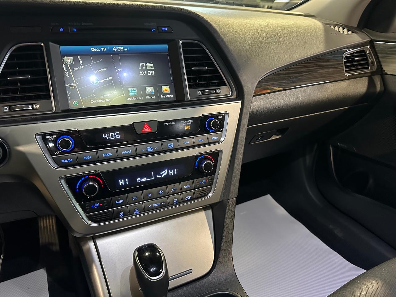 2016 Hyundai Sonata 2.4L PANORAMIC  SUNROOF | LIMITIED | LANE ASSIST Photo