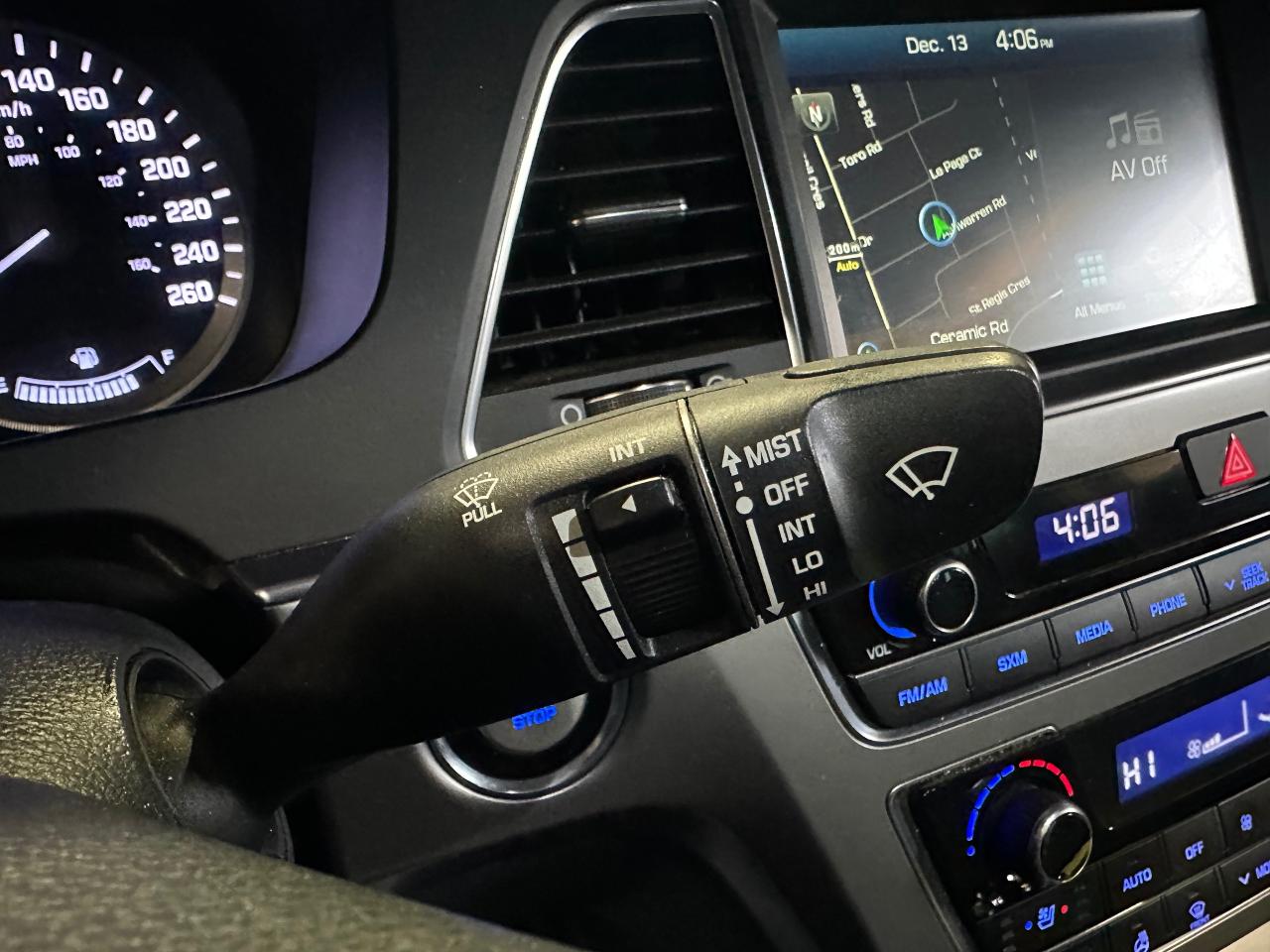 2016 Hyundai Sonata 2.4L PANORAMIC  SUNROOF | LIMITIED | LANE ASSIST Photo