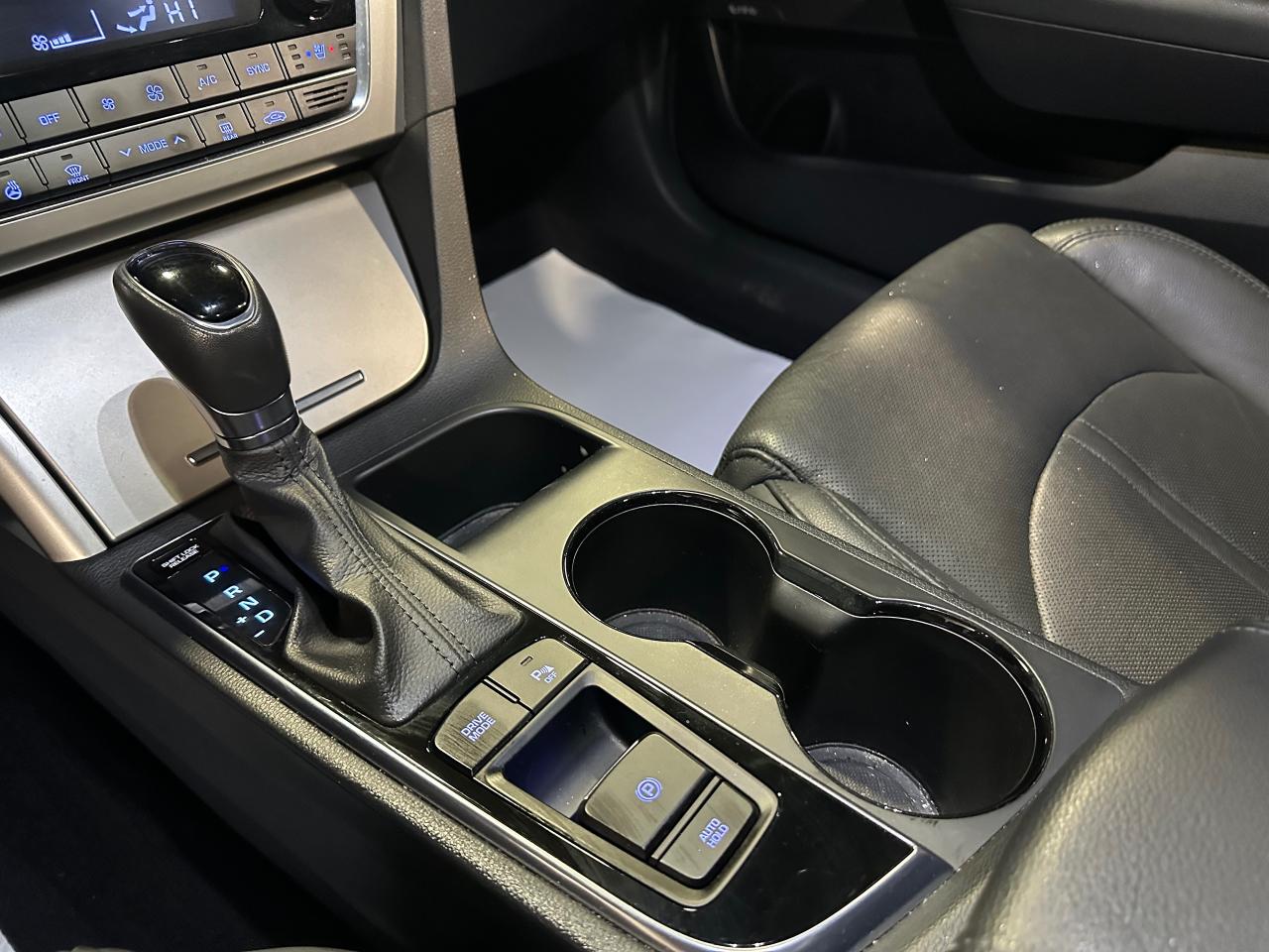 2016 Hyundai Sonata 2.4L PANORAMIC  SUNROOF | LIMITIED | LANE ASSIST Photo