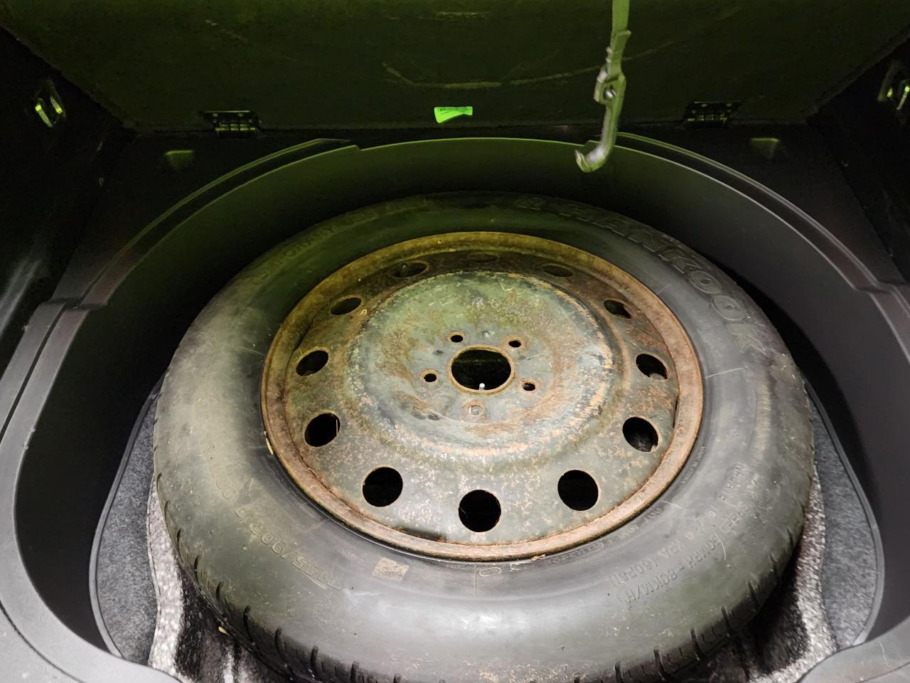 2015 Jeep Cherokee Sport 2 SETS OF TIRES H-TED SEATS GOOD ON GAS Photo