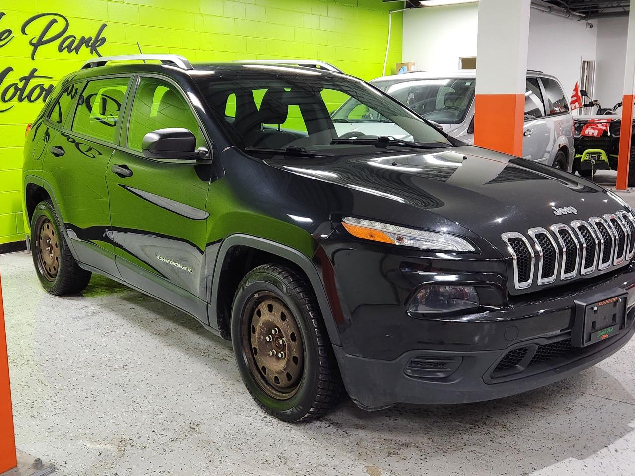 2015 Jeep Cherokee Sport 2 SETS OF TIRES H-TED SEATS GOOD ON GAS Photo4