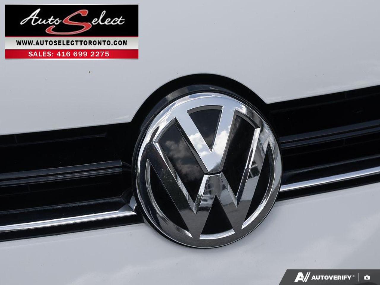 2017 Volkswagen Golf Highline Apple Carplay - Leather - Sunroof - Clean Carfax Photo