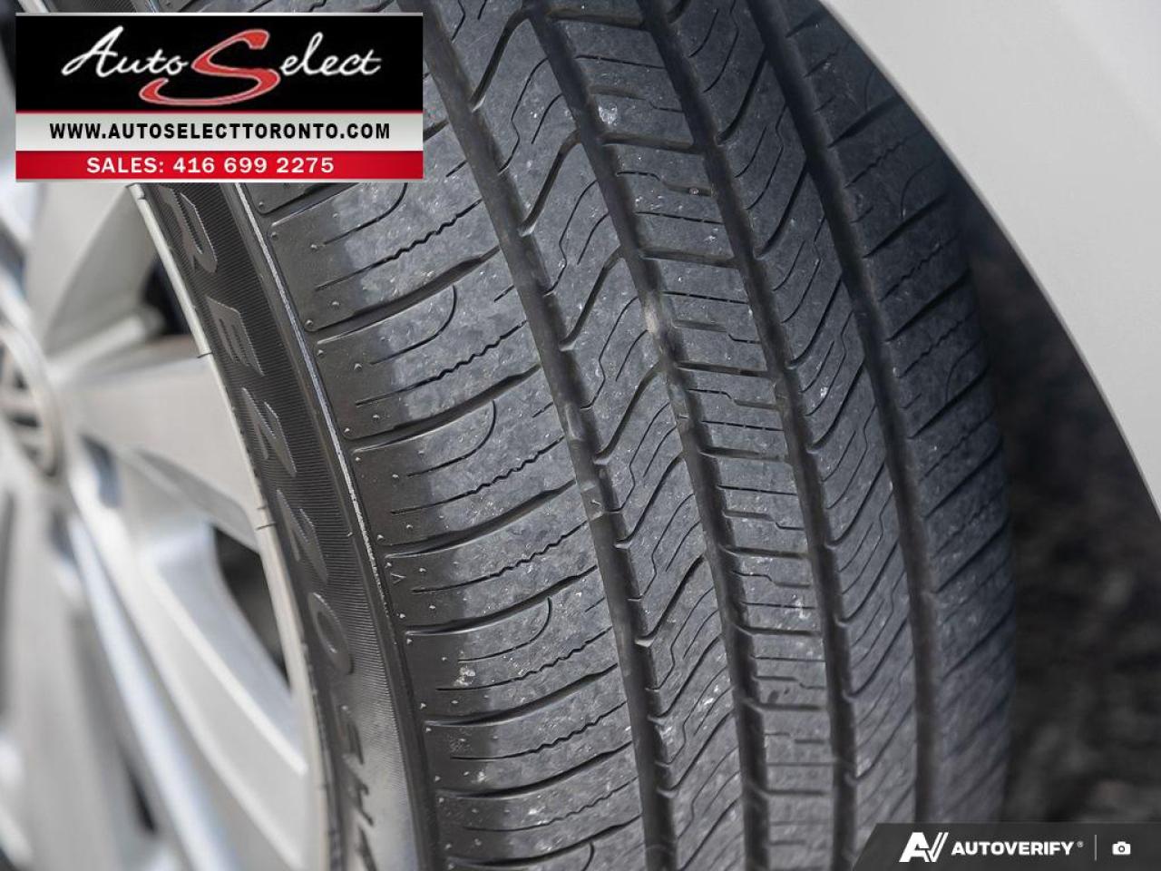 2017 Volkswagen Golf Highline Apple Carplay - Leather - Sunroof - Clean Carfax Photo