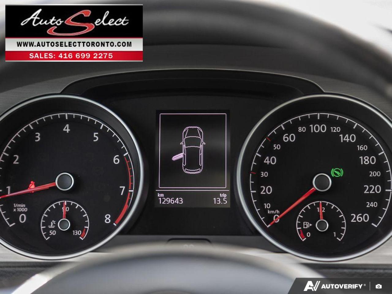 2017 Volkswagen Golf Highline Apple Carplay - Leather - Sunroof - Clean Carfax Photo