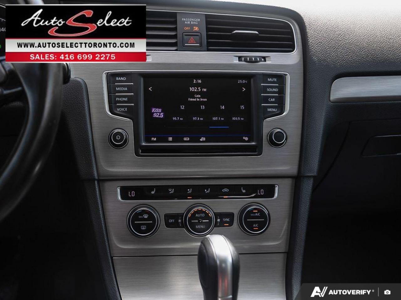 2017 Volkswagen Golf Highline Apple Carplay - Leather - Sunroof - Clean Carfax Photo