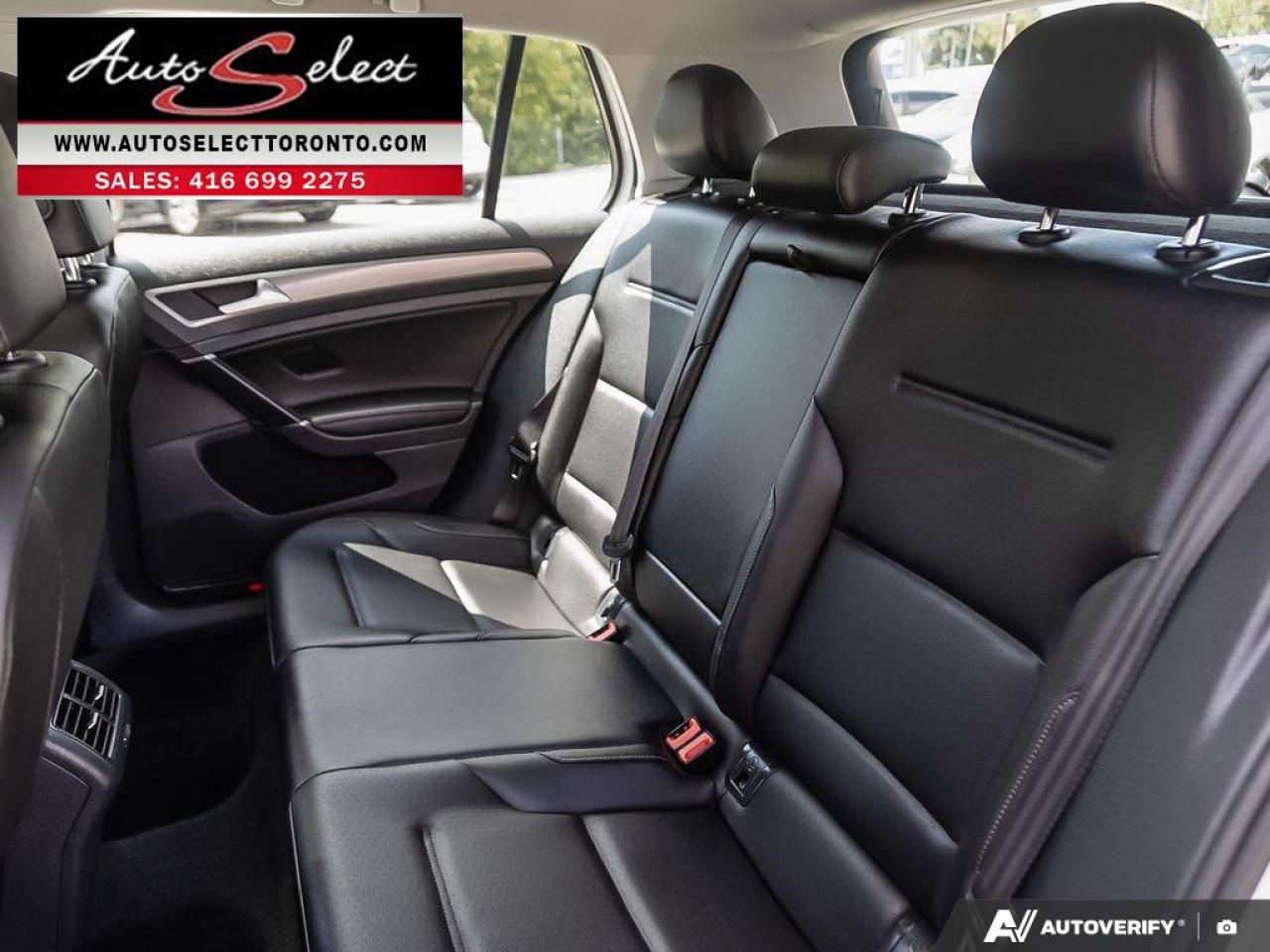 2017 Volkswagen Golf Highline Apple Carplay - Leather - Sunroof - Clean Carfax Photo