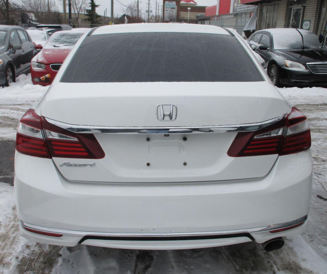 2016 Honda Accord 4DR I4 CVT LX Photo