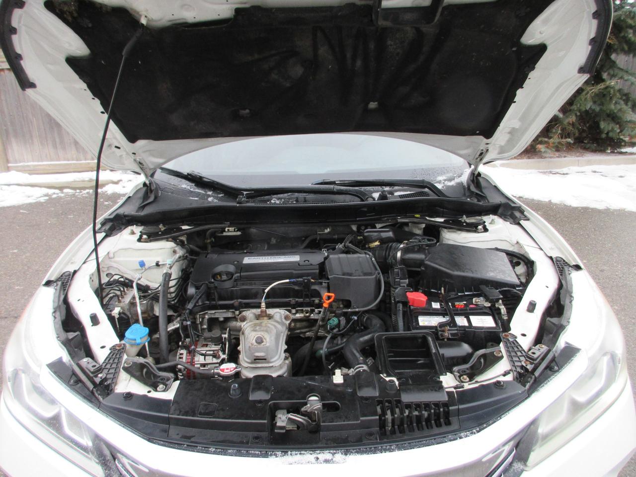 2016 Honda Accord 4DR I4 CVT LX Photo